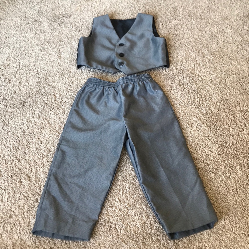Boys 3t dress vest and pants.